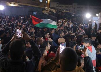 قطر تعلن رسميًا عن التوصل لاتفاق لوقف إطلاق النار في غزة يبدأ تنفيذه الأحد المقبل وحركة “حماس” تعتبره “محطة فاصلة” في الصراع مع الاحتلال الإسرائيلي.. وفرحة فلسطينية عارمة