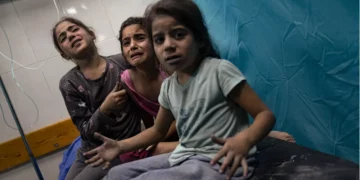 صحافة عالمية: حل الدولتين في مهب الريح وتحذيرات من تداعيات تهجير سكان غزة