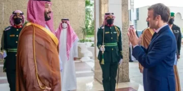 هاتفيا.. ابن سلمان وماكرون يدعمان تشكيل حكومة لبنانية قوية ويبحثان مستجدات الأحداث الإقليمية