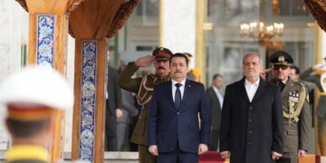 السوداني من طهران: استقرار سوريا هو مفتاح استقرار المنطقة ويجب وضع حد للتدخلات الخارجية وهذا سبب زيارتي لإيران.. والرئيس الايراني يدعو اسرائيل إلى الانسحاب من الاراضي السورية