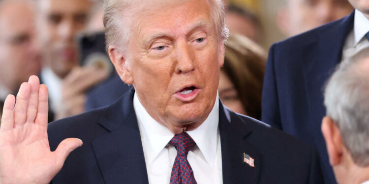 ترامب يُنصّب رئيسا للولايات المتحدة ويعلن الطوارئ على الحدود الجنوبية ويؤكد أن العصر الذهبي لأمريكا يبدأ الآن