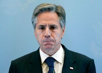 بلينكن “واثق” من بدء تنفيذ اتفاق وقف إطلاق النار في غزة الأحد بعدما أرجأت إسرائيل مصادقتها عليه واتهمت حماس بالتراجع عن بعض بنوده.. والقاهرة تؤكد لواشنطن ضرورة تنفيذه بدون تأخير