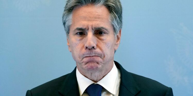 بلينكن “واثق” من بدء تنفيذ اتفاق وقف إطلاق النار في غزة الأحد بعدما أرجأت إسرائيل مصادقتها عليه واتهمت حماس بالتراجع عن بعض بنوده.. والقاهرة تؤكد لواشنطن ضرورة تنفيذه بدون تأخير