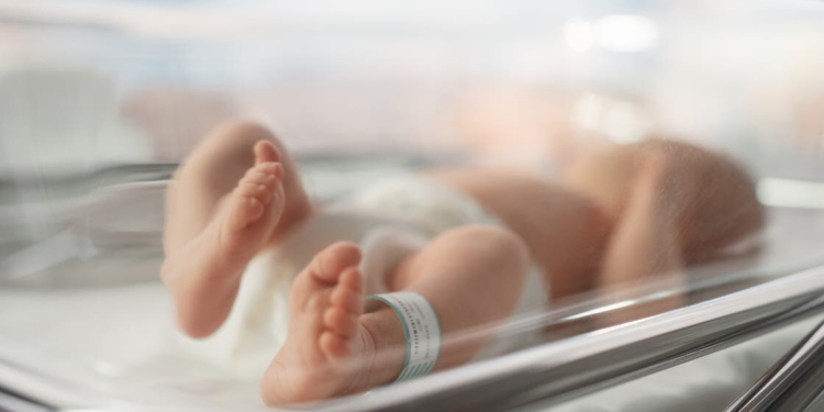 صفحات بيع الأطفال في مصر.. مفاجأة بعد القبض على متورطين!