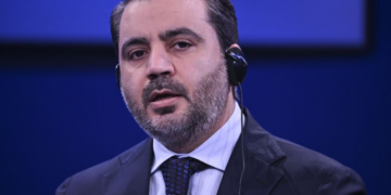 وزير الخارجية في الحكومة السورية المؤقتة : سنفتح الاقتصاد أمام الاستثمارات الأجنبية