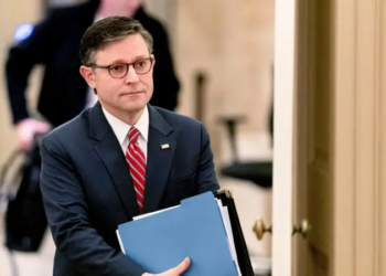 مايك جونسون الجمهوري رئيساً لمجلس النواب الأمريكي بعد تصويت صعب