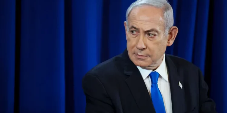 بعد إعلان القسام تأجيل إطلاق سراح الأسرى.. مكتب نتنياهو يزعم الالتزام بإتفاق غزة والبحث في أي انتهاكات جديدة وأهالي الأسرى يطالبون حكومة الاحتلال بعدم عرقلة الصفقة