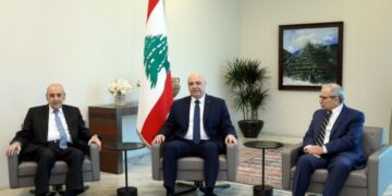 بعد “اجتماع استثنائي”.. عون وسلام وبري يؤكدون وجوب انسحاب إسرائيل من أراضي لبنان وجاهزية الجيش للقيام بمهامه.. لبنان يواصل اتصالات دبلوماسية