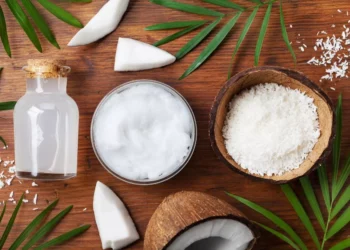 زيت جوز الهند: سر جمال بشرتك الذي لم تكتشفيه بعد!