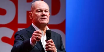 شولتس يهاجم ترامب ويصف مقترحه بشأن غزة بالفضيحة