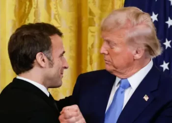 ماكرون يدعو الولايات المتحدة لدعم نشر قوات أوروبية في أوكرانيا، و ترامب يشير لاقتراب صفقة المعادن مع كييف