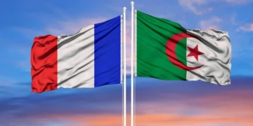 الجزائر تعرب عن “استغرابها ودهشتها” إزاء تدابير تقييدية على التنقل ودخول الأراضي الفرنسية.. وتؤكد أنه “أنها لن ترضخ لها بأي شكل من الأشكال”