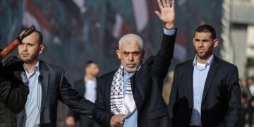 بقائمة جديدة.. حماس تعلن أسماء 16 من قادتها قتلتهم إسرائيل بغزة.. وصلاة الغائب في أنحاء مختلفة بغزة على أرواح القادة الشهداء على رأسهم الشهيد محمد الضيف