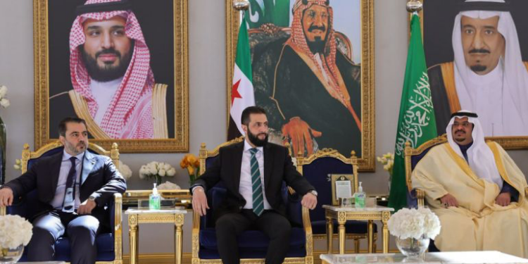 الرئيس السوري أحمد الشرع يصل السعودية