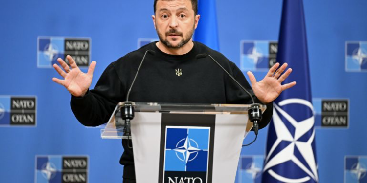 أوكرانيا ترفض التنازل لترامب عن 50% من معادنها النادرة