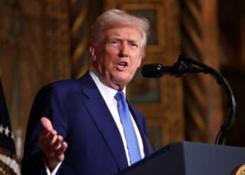 ترامب: زيلينسكي دكتاتور حطم بلاده بدون داعٍ .. أقنع واشنطن بإنفاق 350 مليار دولار للدخول في حرب لا يمكن كسبها !!!