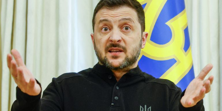 زيلينسكي يكشف تفاصيل اتفاق المعادن ويؤكد: لن أرد لواشنطن 10 سنتات !