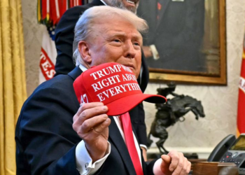 ترامب يعتزم طرح “إقامات ذهبية” مقابل 5 ملايين دولار