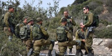 الجيش الإسرائيلي يرفع حالة التأهب في غزة استعدادًا للحرب.. “حماس” تؤكد التزامها بإتفاق التهدئة وتتهم إسرائيل بالمماطلة