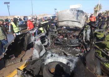 إسرائيل تقر باغتيال محمد شاهين مسؤول عسكري بحماس بغارة جنوب لبنان.. والرئيس عون يحضّ رُعاة اتفاق وقف النار على دفع إسرائيل للانسحاب من الجنوب