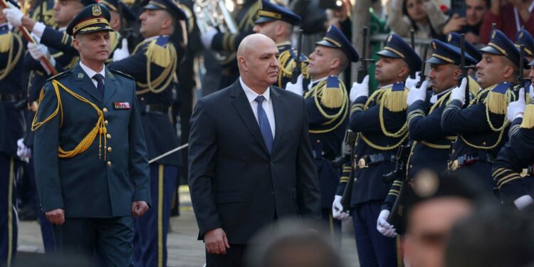 أول تعليقين للجيش اللبناني ولرئيس الحكومة على قصف إسرائيل لضاحية بيروت الجنوبية