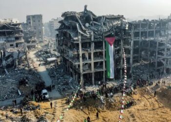 البيت الأبيض يعلن معارضته الخطة العربية لإعادة إعمار غزة ويتمسك بمقترح ترامب لإعمار القطاع دون أي وجود لـ”حماس”