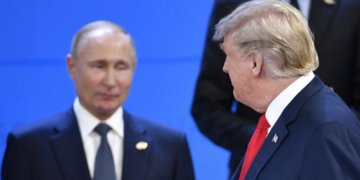 بوتين يرد على ترامب.. وزيلينسكي يقرّ بـ”وضع صعب جدا”