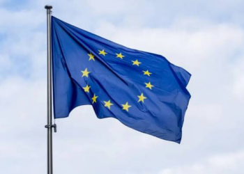 المفوضية الأوروبية: نأسف للرسوم الأمريكية وسنحمي مصالحنا الاقتصادية