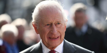 قصر باكنغهام يعلن نقل الملك تشارلز الثالث إلى المستشفى
