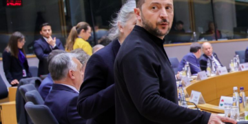 السعودية تستضيف مباحثات أميركية أوكرانية وزيلينسكي يأمل سلاما سريعا