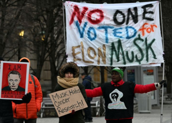 تظاهرات واستقالات في مواجهة قرارات ماسك ضد الموظفين الفدراليين