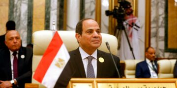 السيسي يعلن اعتماد القمة العربية الطارئة خطة مصر لإعادة إعمار غزة