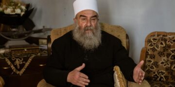 الزعيم الروحي للدروز: مشروعنا سوري وطني ولا نسعى للانقسام