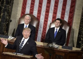 ترامب في أول خطاب أمام الكونغرس: زيلينسكي مستعدّ للتفاوض مع روسيا لوقف الحرب وللتوقيع على اتفاقية المعادن مع أمريكا والأولوية للاقتصاد