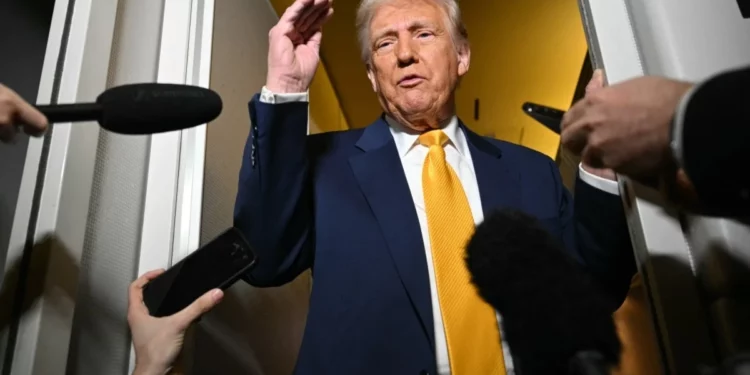 ترامب عن المباحثات مع إيران: تمضي على نحو جيد