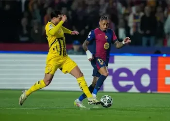 دورتموند يستعيد جزءا من كبريائه بثلاثية ضد برشلونة