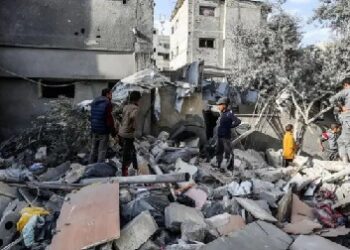 حكومة غزة تحذر من شائعات مضللة لـ”هجرة جماعية” للفلسطينيين من القطاع وتتهم إسرائيل بالوقوف خلف الحملة بهدف “ضرب الوعي الوطني وزعزعة صمود الفلسطينيين”