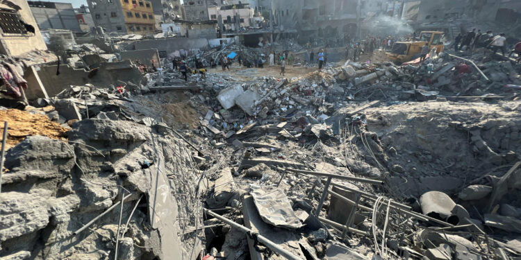 فورين بوليسي: الحرب القديمة بغزة انتهت وبدأت حرب جديدة