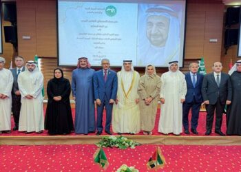 تقديرا لـمسيرة استثنائية ..منظمة الألكسو تمنح حاكم الشارقة وسام الإستحقاق الثقافي العربي