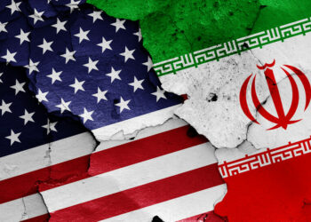 إيران تقترح على واشنطن اتفاقا نوويا مؤقتا لتفادي التصعيد