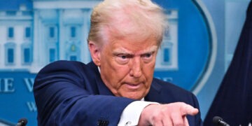 نيويورك تايمز: ماذا وراء تلميحات ترامب المتكررة بشأن ولاية ثالثة؟