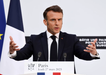 ماكرون يطالب نتنياهو بوقف الهجمات على غزة والعودة إلى وقف النار