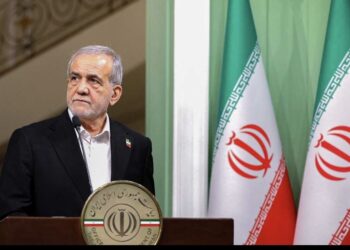 إيران تعلن ارتفاع حصيلة ضحايا انفجار الميناء والرئيس الإيراني يأمر بإجراء تحقيق في انفجار بندر عباس