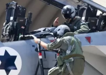 إسرائيل تهدد بفصل نحو ألف عسكري بسلاح الجو إثر مطالبتهم بوقف الحرب