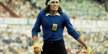 وفاة الحارس الأرجنتيني أوغو غاتي