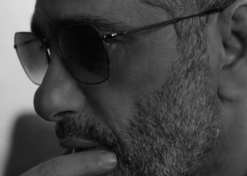 عن “الوجع والحرمان والتخلي”.. فضل شاكر يبكي في إعلان عن وثائقي مرتقب يروي سيرته