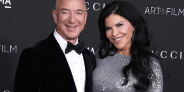 زفاف الملياردير مؤسس «أمازون».. البندقية ترد على شائعات الحفل الأسطوري