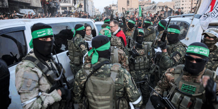 حماس تعلّق على قرار استحداث منصب نائب الرئيس