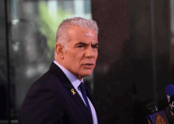 لابيد يصف حكومة نتنياهو بـ”العاجزة”.. الأعذار انتهت !