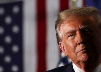 خلافاً للدستور، ترامب يرجّح ترشحه لولاية ثالثة، وأنصاره يقترحون “الخلافة”